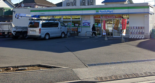 �����s�����q�s���쒬�̃}���V�����̎���