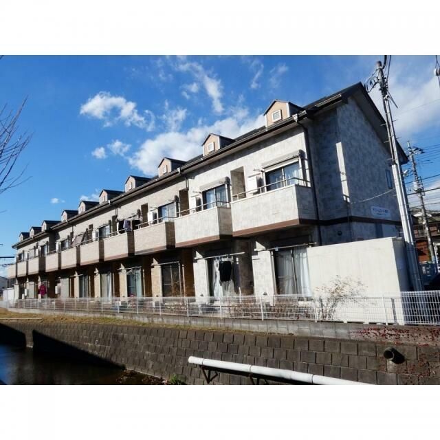 �����s����s�약�S����7-13�̃A�p�[�g�̌����O��