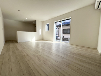 �����s�����q�s���������̐V�z��ˌ��Ẵ��r���O