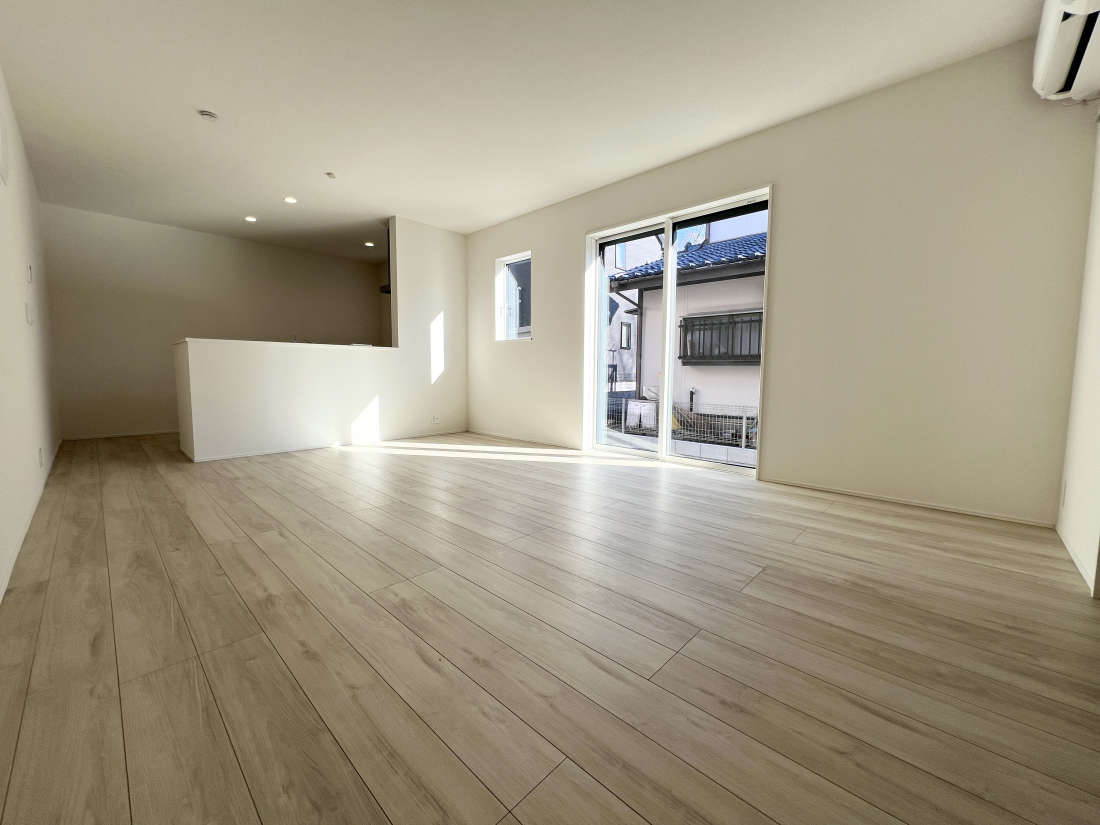 �����s�����q�s���������̐V�z��ˌ��Ẵ��r���O