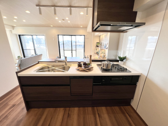 �����s�����q�s�x�V��2���ڂ̒��Ã}���V�����̃L�b�`��