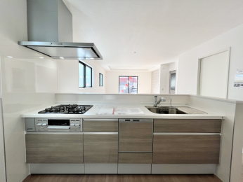 �����s�����q�s�Β��̐V�z��ˌ��ẴL�b�`��