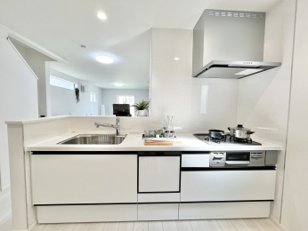 �����s�����q�s���������̐V�z��ˌ��ẴL�b�`��