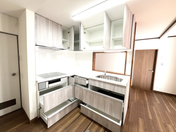 �����s�����q�s�쒬�̒��È�ˌ��ẴL�b�`��