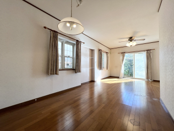 �����s�����q�s�݂Ȃݖ�4���ڂ̒��È�ˌ��Ẵ��r���O