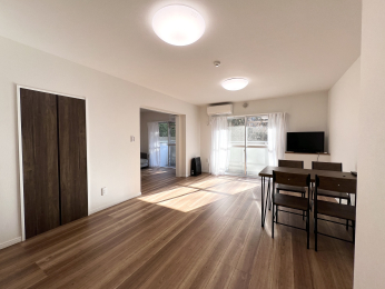 �����s�����q�s�ʏ�2���ڔ����q�s���M�؏��w�Z�����q�s�{�㒆�w�Z�̒��Ã}���V�����̃��r���O