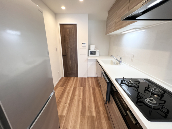 �����s�����q�s�ʏ�2���ڔ����q�s���M�؏��w�Z�����q�s�{�㒆�w�Z�̒��Ã}���V�����̃L�b�`��