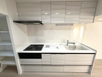 �����s�����q�s�Ǖ��������q�s���R��ꏬ�w�Z�����q�s���c���w�Z�̒��Ã}���V�����̃L�b�`��