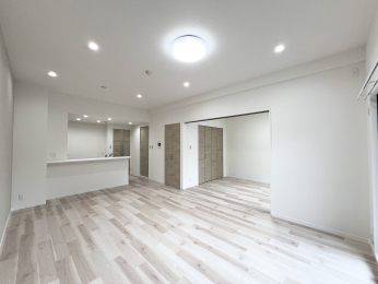 �����s�����q�s���Ԓ��̒��Ã}���V�����̃��r���O