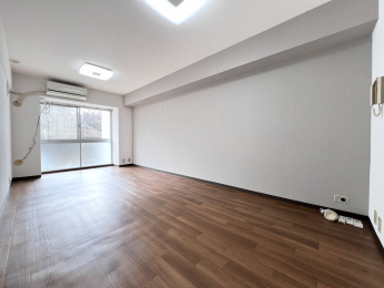 �����s�����q�s���c�������q�s��ꏬ�w�Z�����q�s��ܒ��w�Z�̒��Ã}���V�����̃��r���O