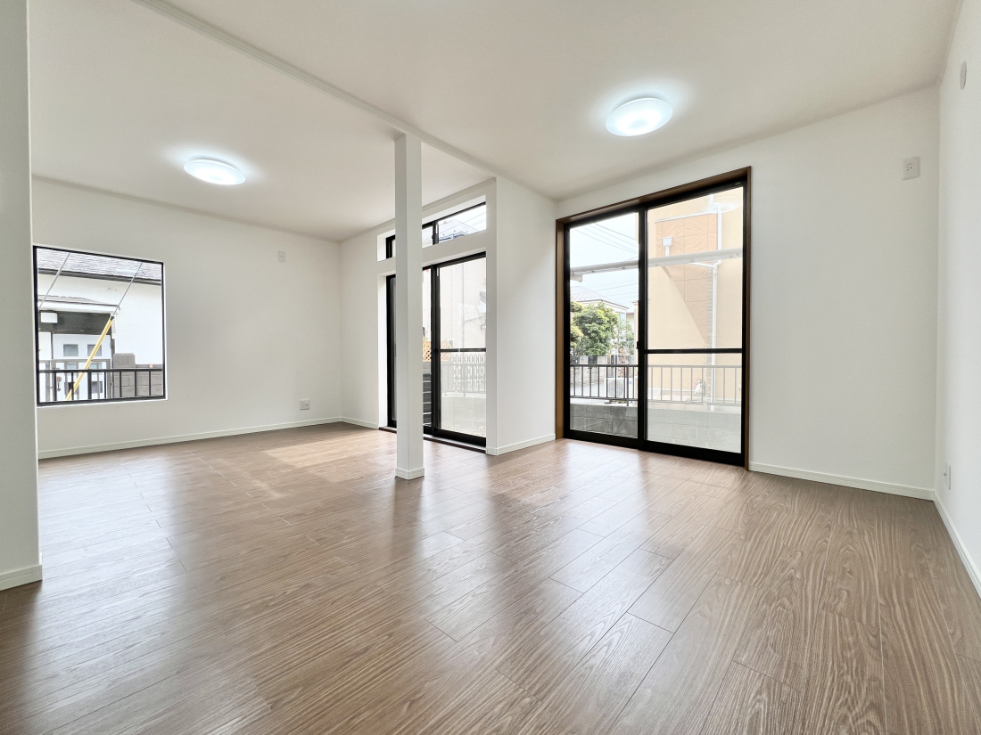 �����s�����q�s���쒬�̒��È�ˌ��Ẵ��r���O