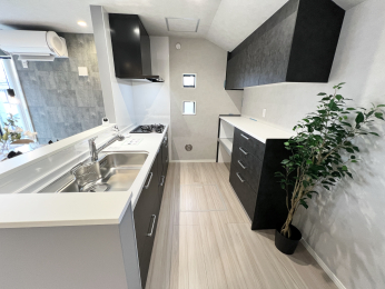 �����s�����q�s�茴���̐V�z��ˌ��ẴL�b�`��