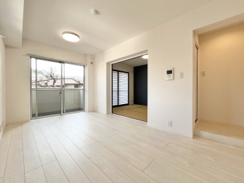 �����s����s�O��3���ڂ̒��Ã}���V�����̃��r���O