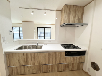 �����s�����q�s�󕪕����̒��È�ˌ��ẴL�b�`��