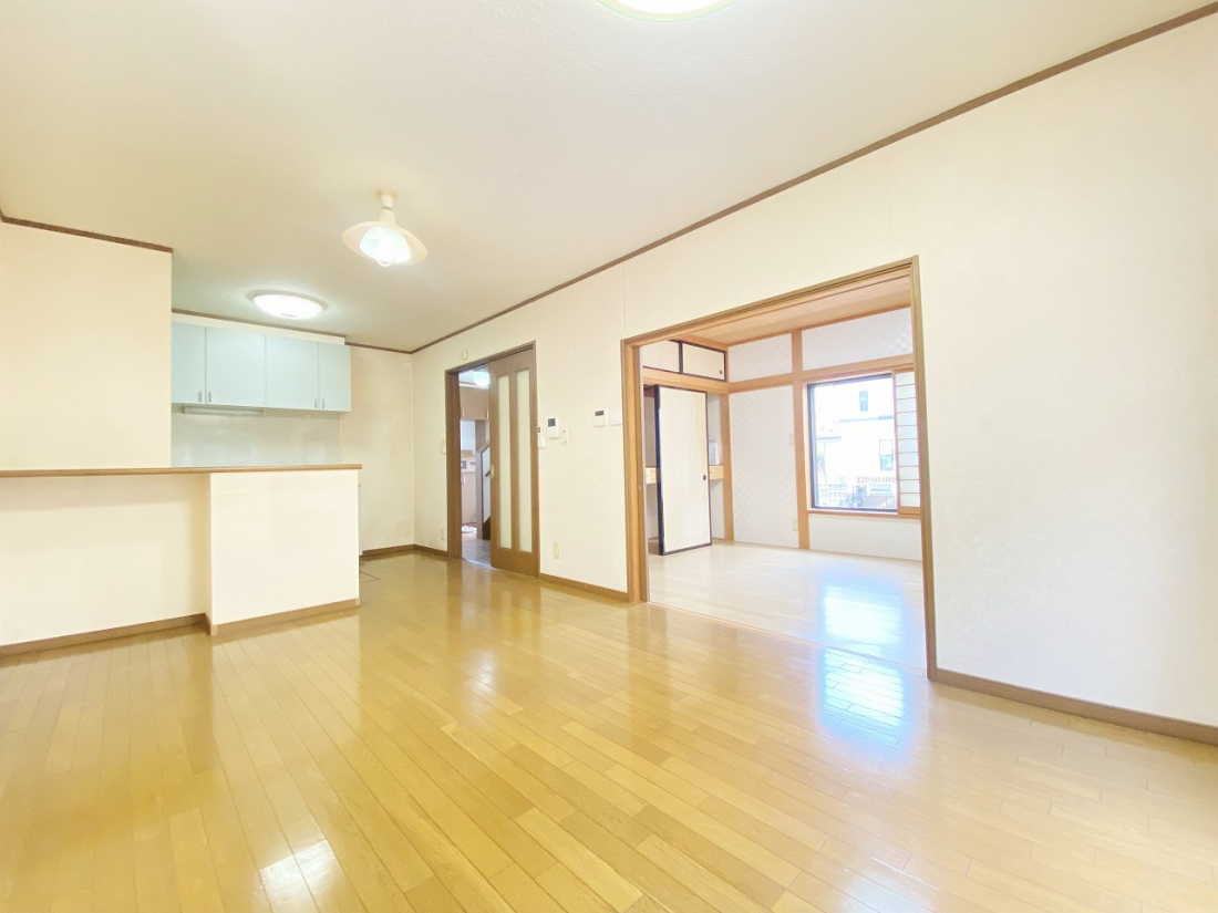 �����s�����q�s�U�c��5���ڂ̒��È�ˌ��Ẵ��r���O