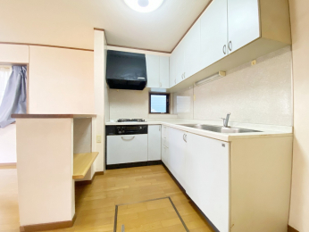 �����s�����q�s�U�c��5���ڂ̒��È�ˌ��ẴL�b�`��