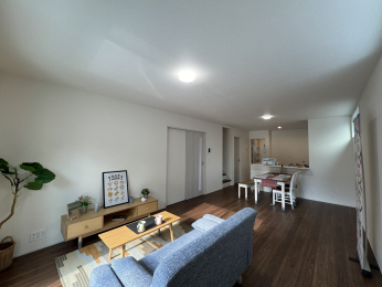 �����s�����q�s�������q��1���ڂ̐V�z��ˌ��Ă̗���