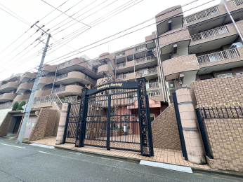 �����q�s���������q�s��O���w�Z�����q�s��Z���w�Z�̒��Ã}���V�����̌��n�O�ώʐ^