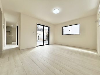 �����s�����q�s�R�c���̐V�z��ˌ��Ẵ��r���O