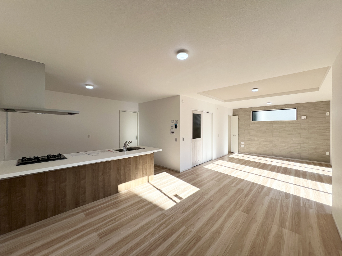 �����s�����q�s���q2���ڂ̐V�z��ˌ��Ẵ��r���O