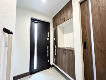 �����s�����q�s���[���̐V�z��ˌ��Ă̌���