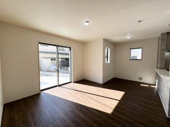 �����s�����q�s��a�c��3���ڂ̐V�z��ˌ��Ẵ��r���O