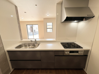 �����s�����q�s��a�c��3���ڂ̐V�z��ˌ��Ă̓��d�l�ʐ^(�L�b�`���j