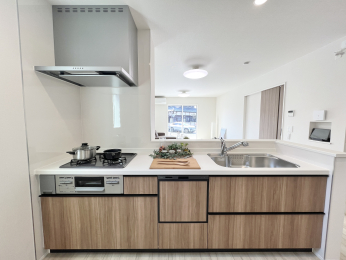 �����s�����q�s��y�����̐V�z��ˌ��ẴL�b�`��