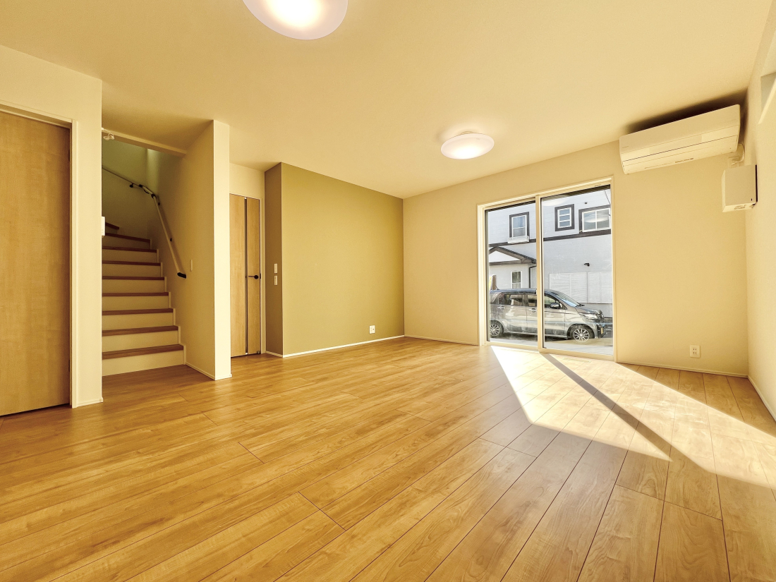 �����s�����q�s�l�J���̐V�z��ˌ��Ẵ��r���O