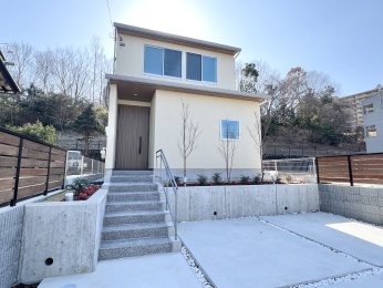 �����s�����q�s���M��2���ڂ̐V�z��ˌ��Ă̌��n�O�ώʐ^