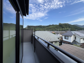 �����s�����q�s���������̐V�z��ˌ��Ẵo���R�j�[