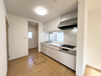 �����s�����q�s�k���1���ڂ̒��È�ˌ��ẴL�b�`��