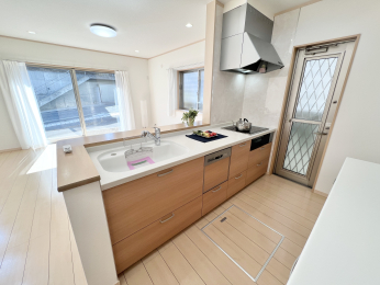 �����s�����q�s��J���̒��È�ˌ��ẴL�b�`��