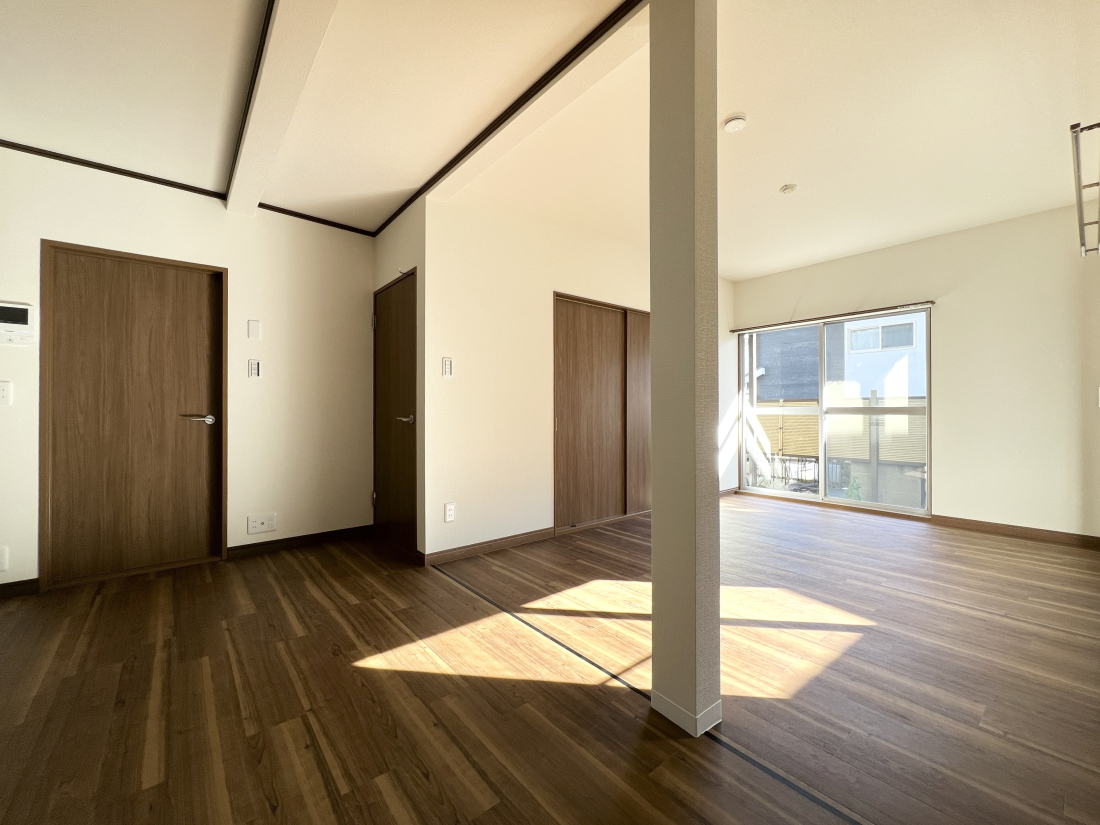 �����s�����q�s�쒬�̒��È�ˌ��Ẵ��r���O