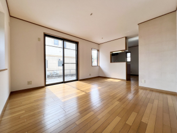 �����s�����q�s������̒��È�ˌ��Ẵ��r���O