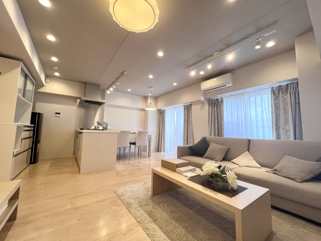 �����s�����q�s���_��4���ڂ̒��Ã}���V�����̃��r���O