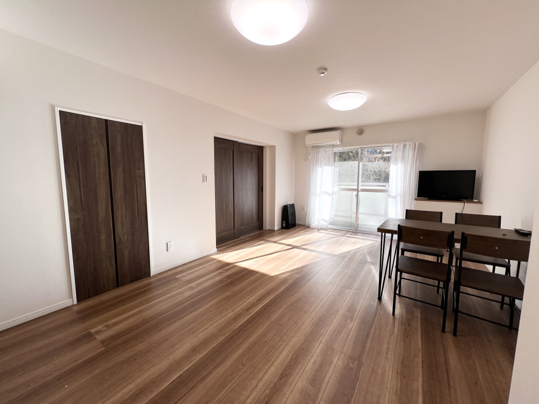 �����s�����q�s�ʏ�2���ڂ̒��Ã}���V�����̃��r���O