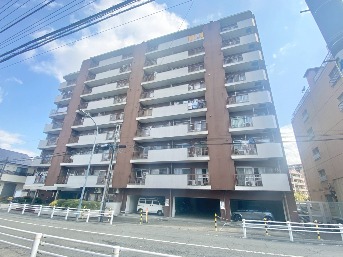 �����s�����q�s�q����1���ڂ̒��Ã}���V�����̌��n�O�ώʐ^