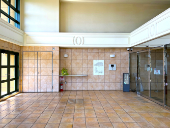 �����s�����q�s��a�c��3���ڂ̒��Ã}���V�����̃G���g�����X