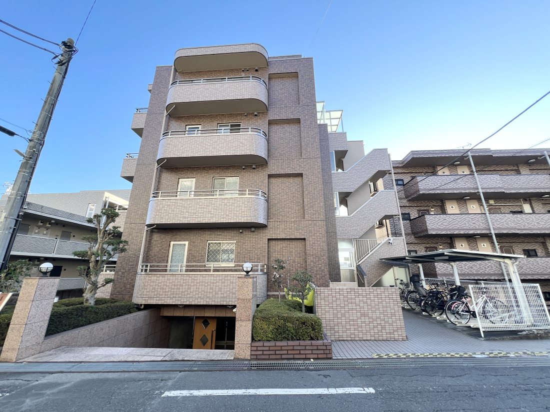 �����s�����q�s��a�c��7���ڂ̒��Ã}���V�����̌��n�O�ώʐ^