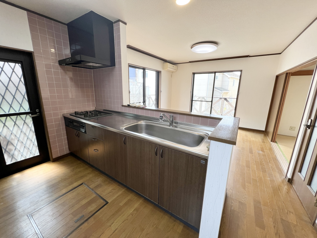 �����s�����q�s�ΐ쒬�̒��È�ˌ��ẴL�b�`��