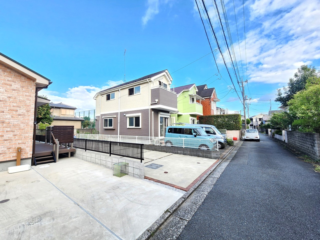 �����s�����q�s���[���̒��È�ˌ��Ă̑O�ʓ��H�܂ތ��n�ʐ^