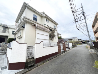 sqsْ̒ÈˌĂ̑OʓH܂ތnʐ^