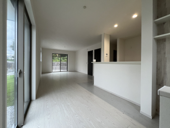 sqs߂1ڂ̐VzˌẴrO