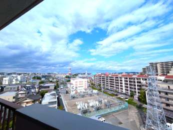 �����s�����q�s�q����1���ڂ̒��Ã}���V�����̏Z�˂���̒��]�ʐ^