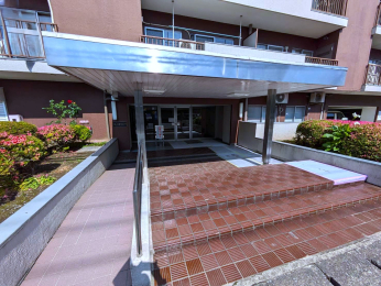 �����s�����q�s�q����1���ڂ̒��Ã}���V�����̃G���g�����X