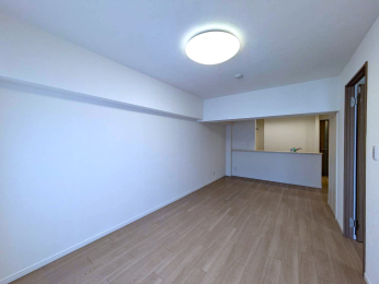 �����s�����q�s�q����1���ڂ̒��Ã}���V�����̃��r���O