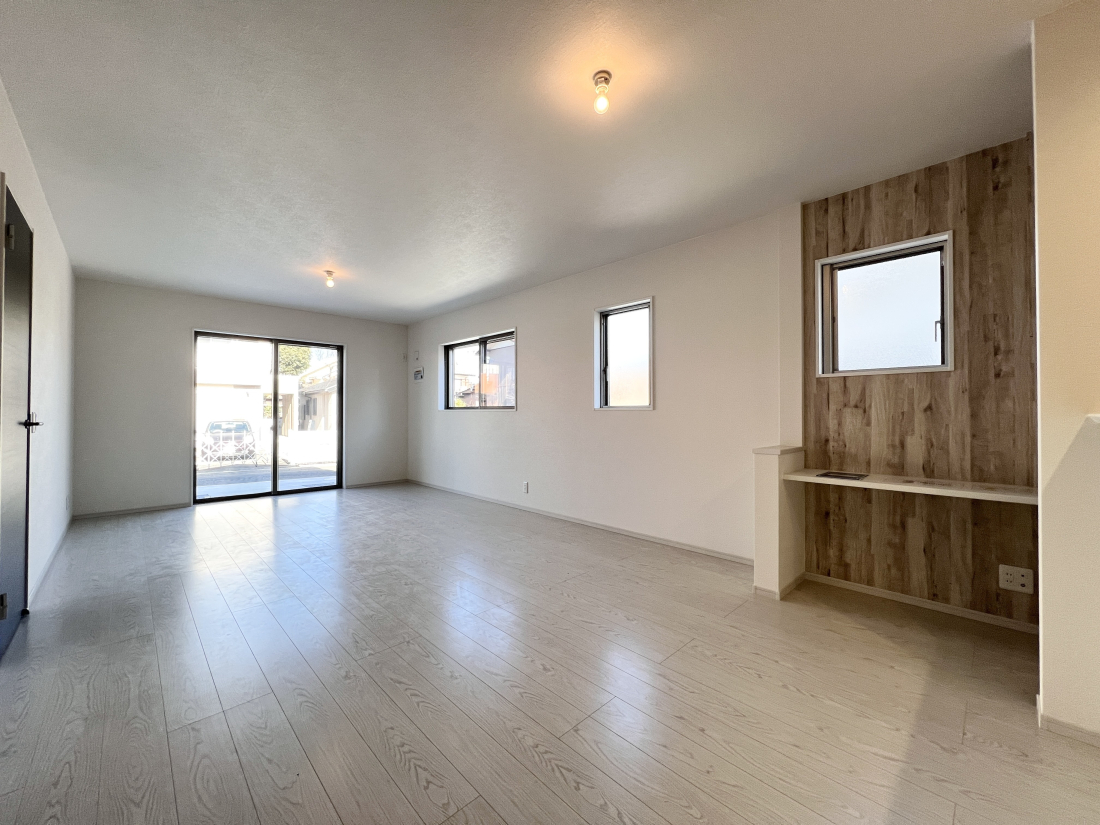 �����s�����q�s�������̐V�z��ˌ��Ẵ��r���O