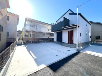 �����s�����q�s������̐V�z��ˌ��Ă̑O�ʓ��H�܂ތ��n�ʐ^