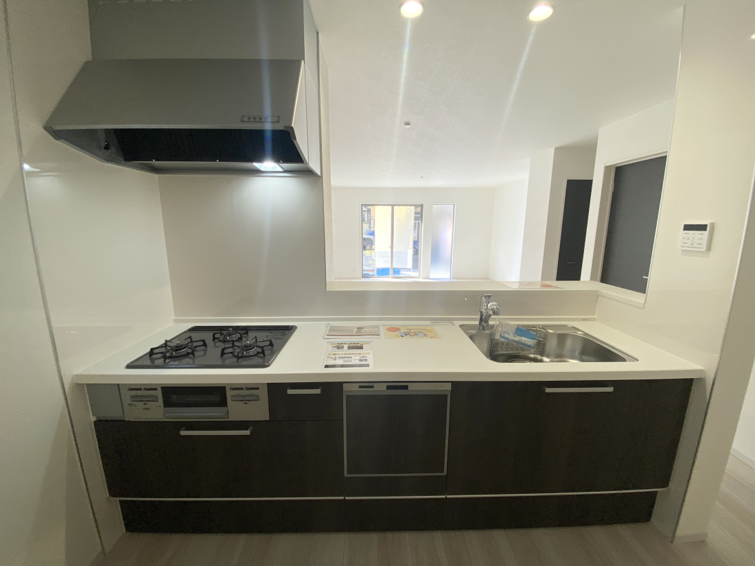 �����s�����q�s�Β��̐V�z��ˌ��ẴL�b�`��